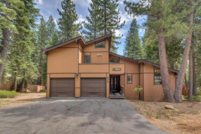 Daybreak Retreat at Carnelian Bay by Tahoe Getaways - Newly Remodeled 4BR w Private Hot Tub